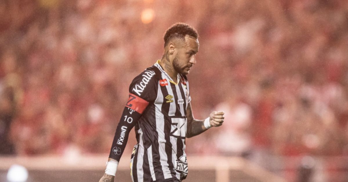 Neymar voltou a jogar pelo Peixe -