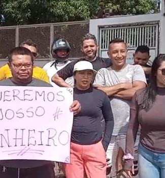 Imagem - Ex-funcionários da empresa Hileia fazem protesto em Castanhal