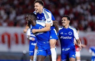 Cruzeiro goleia o Vila Nova e avança com facilidade às oitavas da Copa do Brasil
