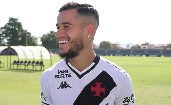 Vídeo: tiroteio próximo ao CT do Vasco interrompe entrevista com Philippe Coutinho