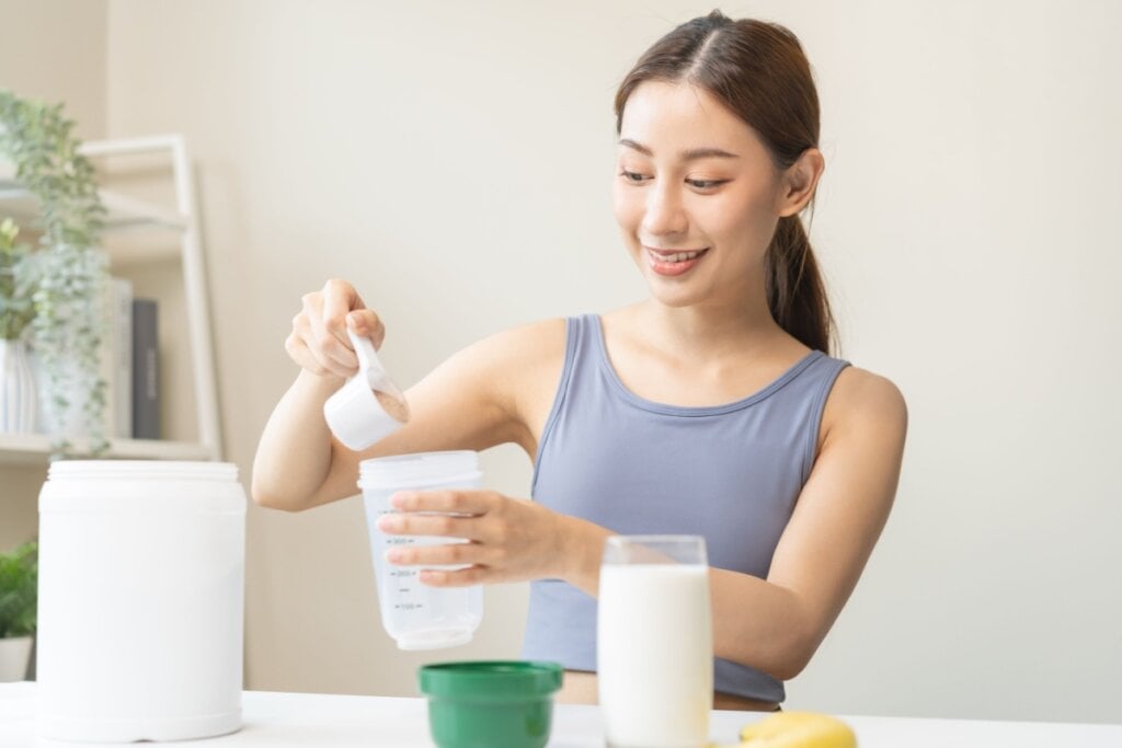 As proteínas são essenciais para manter a massa magra (Imagem: Kmpzzz | Shutterstock)