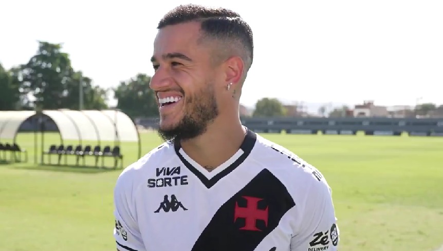 Meia do Vasco precisou interromper a entrevista - 