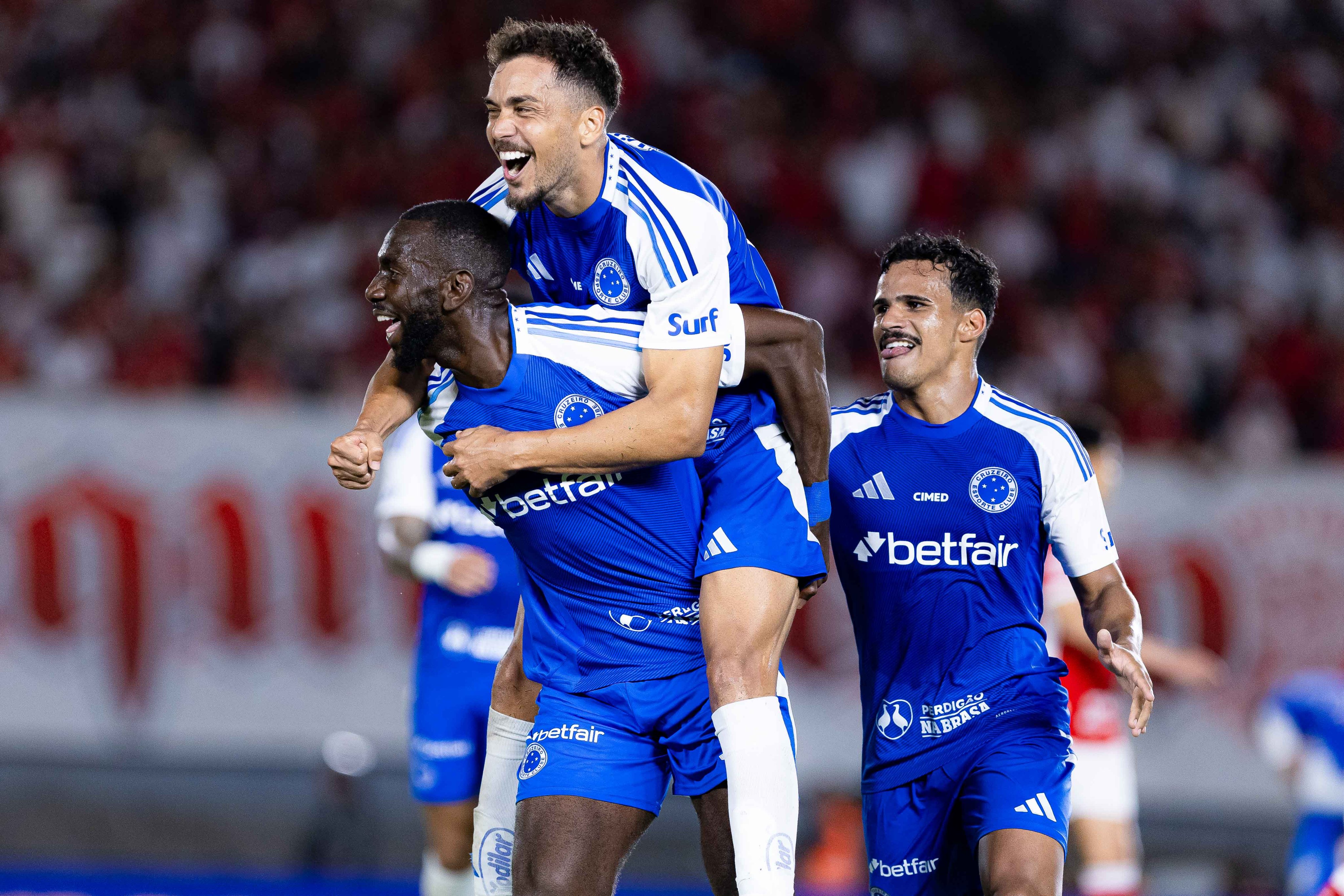 Raposa venceu por 3 a 0 - 