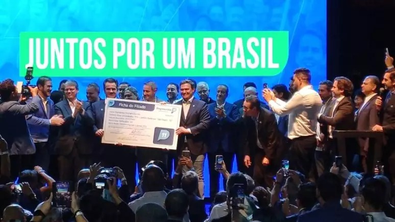 Tarcísio de Freitas (Republicanos), disse que partidos de centro e de direita estarão unidos na eleição de 2026.