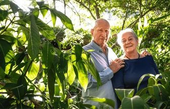 Sebastião Salgado e a mulher plantaram mais de 3 milhões de árvores em área devastada de MG