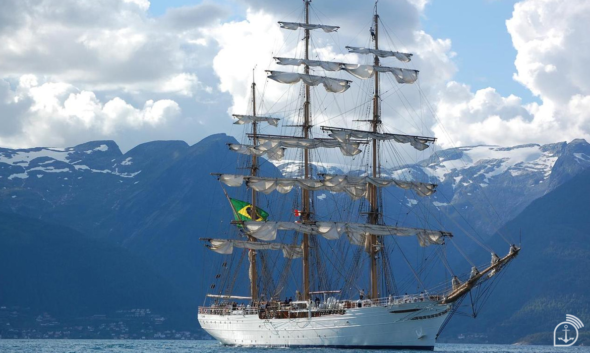 Navio veleiro Cisne Branco, da Marinha do Brasil