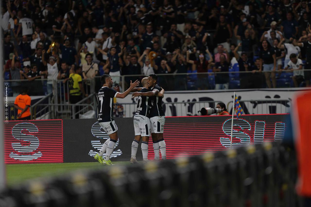 Leão contra o Volta Redonda -