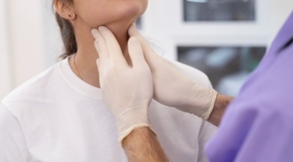 Imagem - Dia Internacional da Tireoide: distúrbios podem afetar fertilidade