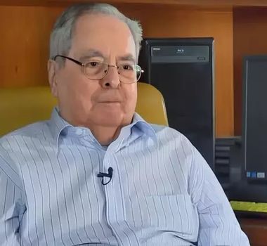 Imagem - Benedito Ruy Barbosa recebe alta e deixa hospital, após um mês internado