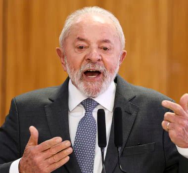 Imagem - Lula defende prefeito vaiado em Mariana e cobra celeridade no Novo Acordo Rio Doce; assista