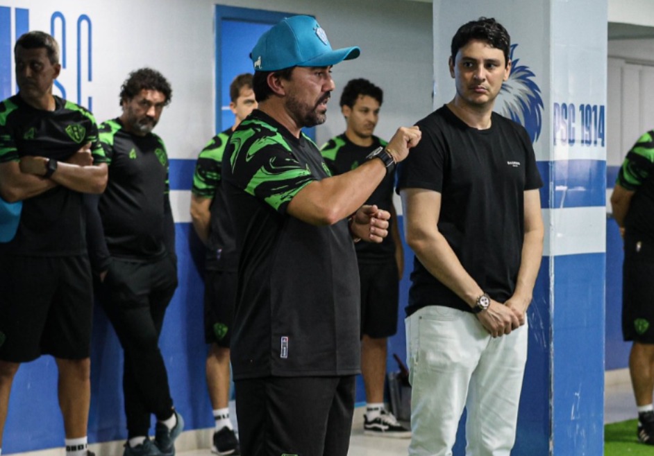 Imagem - Mesmo com pressão interna, Roger Aguilera quer manter Luizinho como técnico do Paysandu