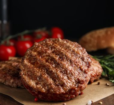 Imagem - Dia do hambúrguer: 7 receitas práticas para fazer em casa