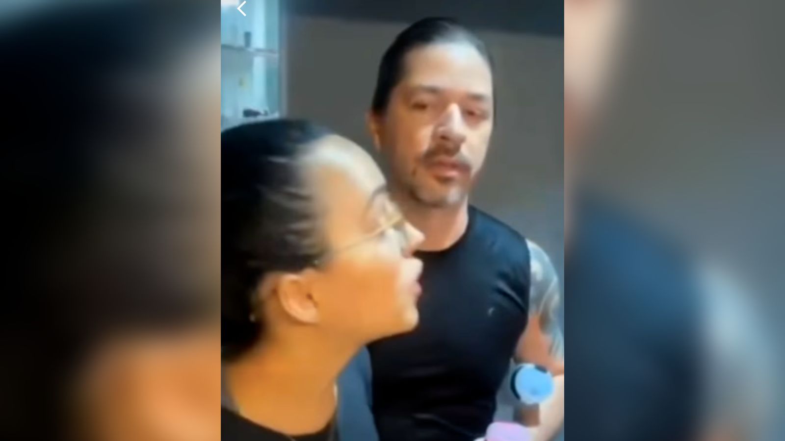 A personal foi impedida por um homem e uma mulher, de usar o banheiro da academia onde trabalha, após ser confundida com uma pessoa transexual.