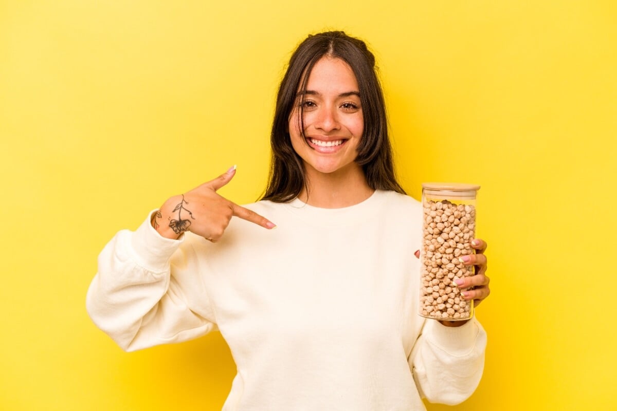 O grão-de-bico é considerado um superalimento devido aos seus benefícios (Imagem: Asier Romero | Shutterstock)
