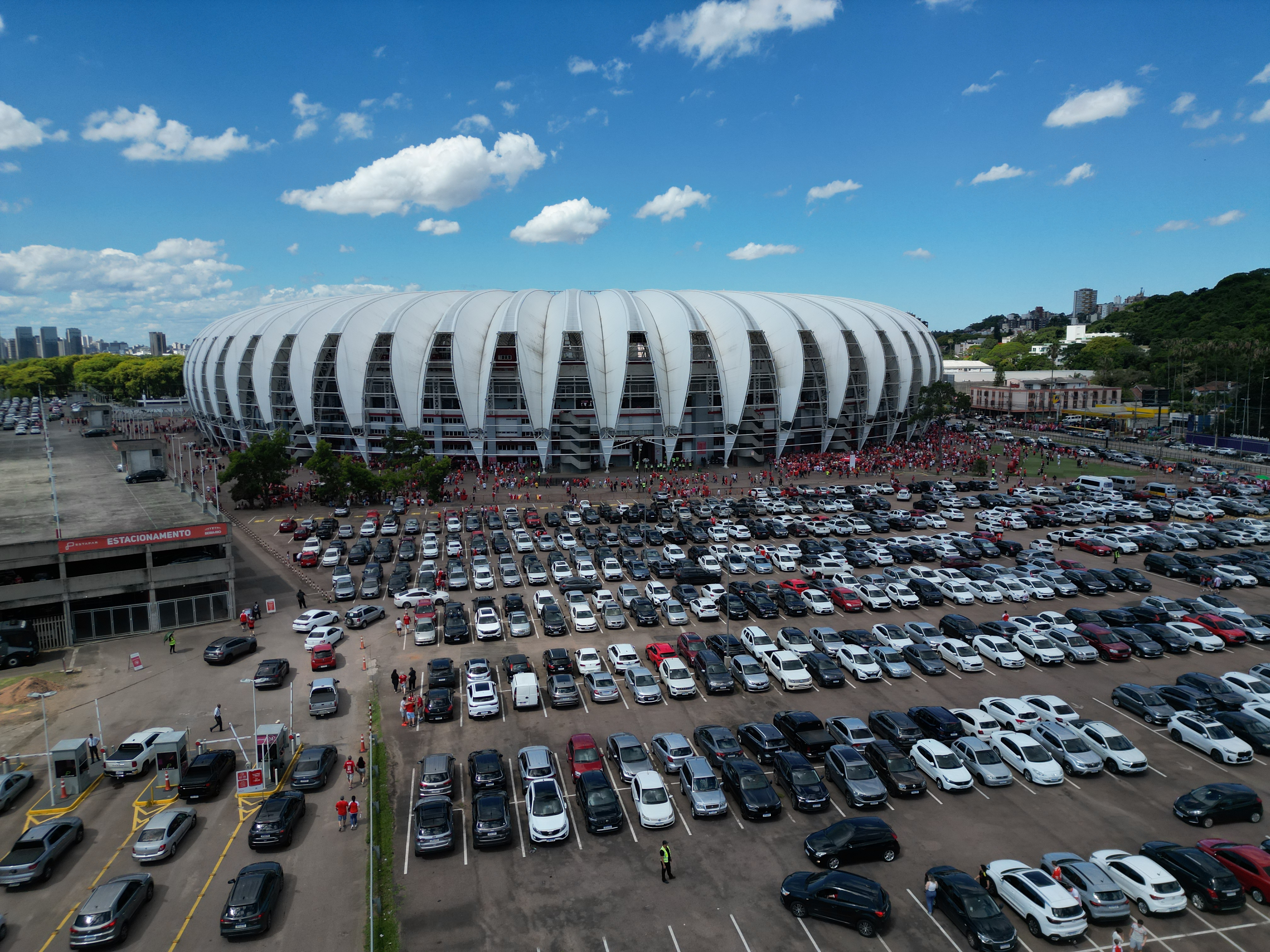 Equipes se enfrentam no Beira-Rio - 