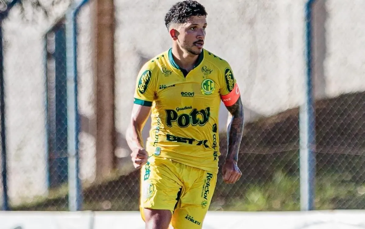 Namorado de Iza, Yuri Lima anuncia aposentadoria do futebol aos 29 anos
