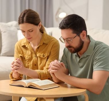 Imagem - 5 orações para proteger e fortalecer o relacionamento amoroso 