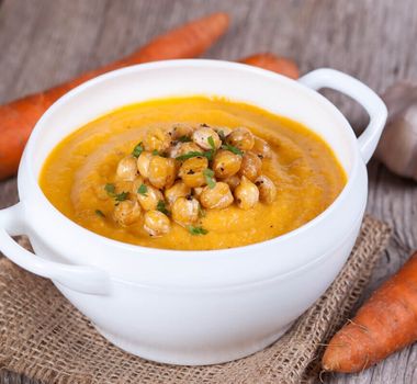 Imagem - 7 sopas e cremes ricos em proteínas para incluir no cardápio