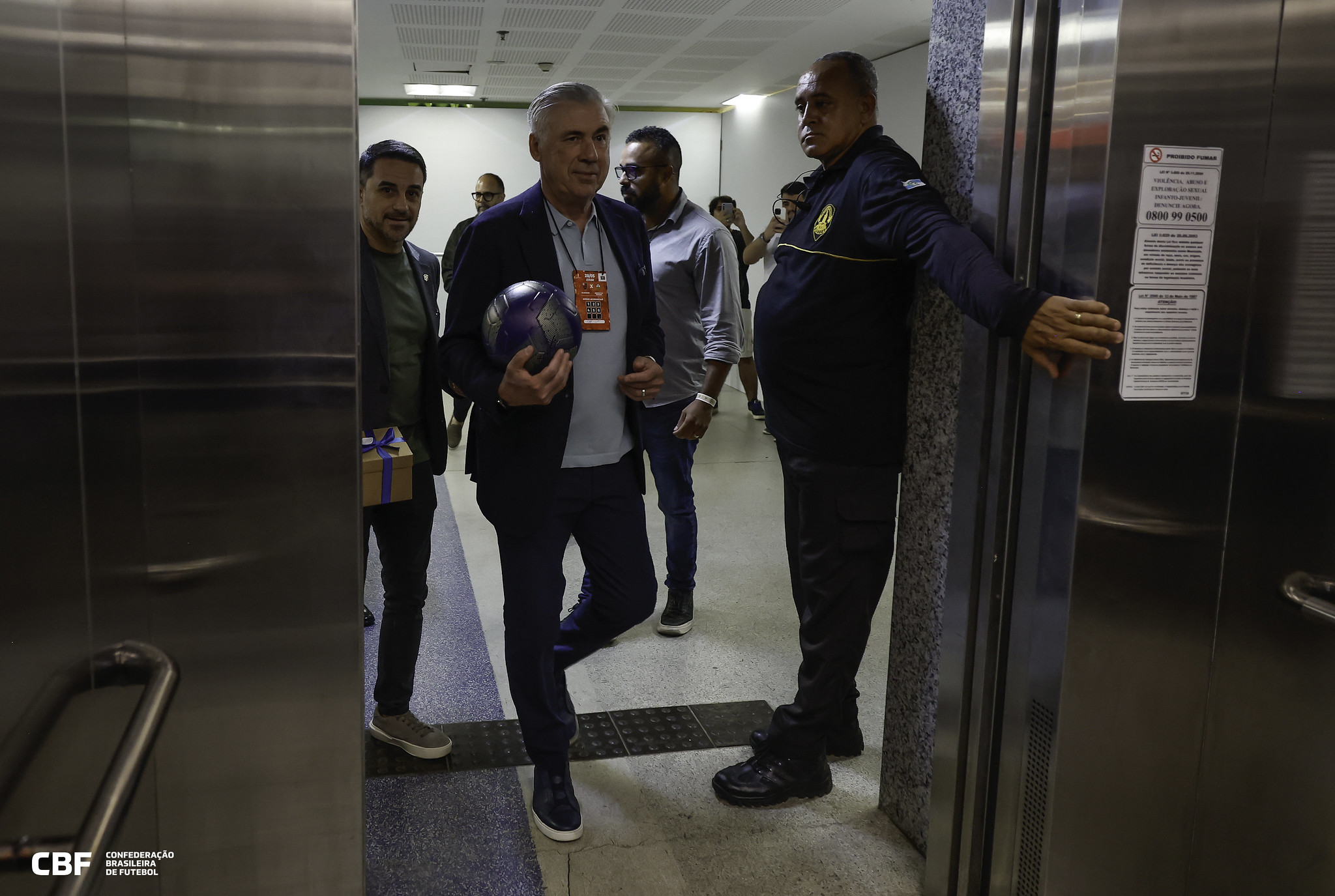 Ancelotti em visita ao Maracanã -