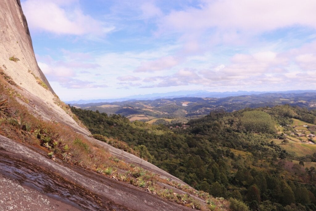 A Serra Capixaba tem paisagens incríveis e heranças culturais provenientes de imigrantes de diversas origens (Imagem: Erika Cristina Manno | Shutterstock)
