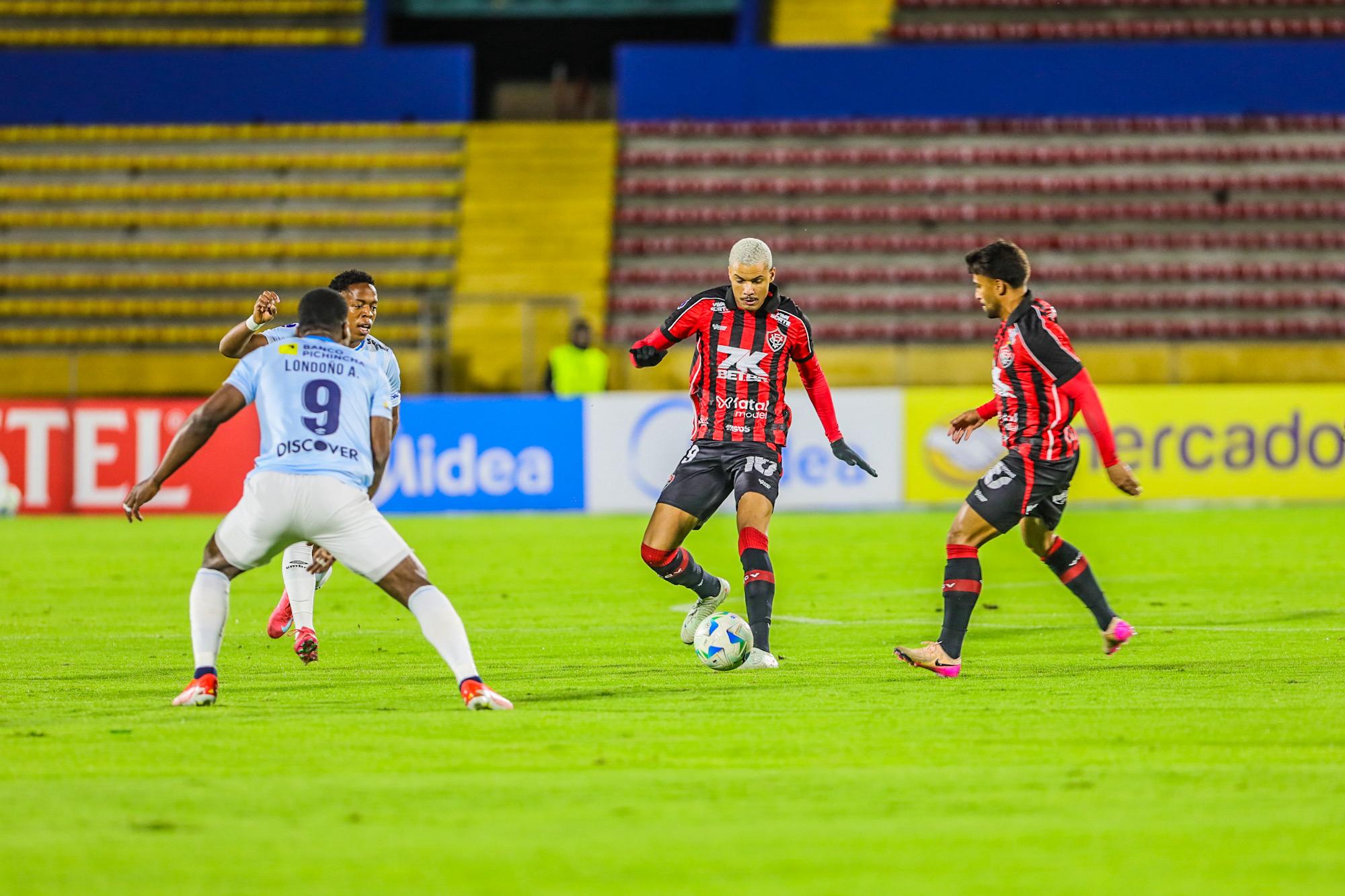 Equipe brasileira foi eliminada jogando no Equador - 