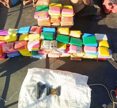 Imagem - PM apreende cerca de 300 kg de entorpecentes e prende cinco pessoas durante operação fluvial
