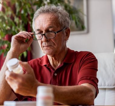 Imagem - Veja os riscos do uso excessivo de medicamentos por idosos