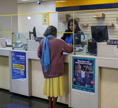 Imagem - Mais de 60 mil vítimas de fraude no INSS foram atendidas nos Correios