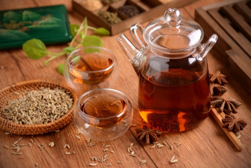 Chá de erva-doce com anis-estrelado (Imagem: al1962 | Shutterstock)