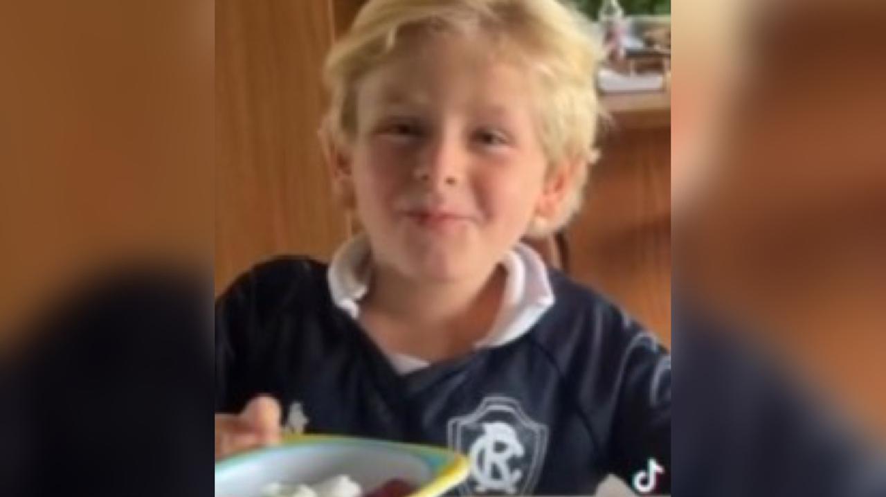 Imagem - Neto da Gretchen usa camisa do Remo e web comenta: ‘Remista desde pequenininho’; assista