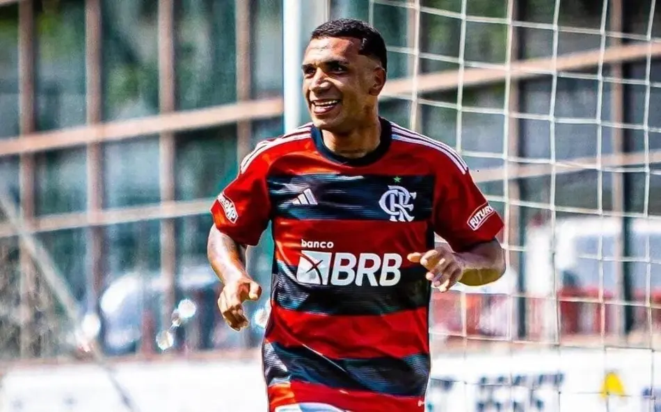 Petterson está por empréstimo no Juventude
