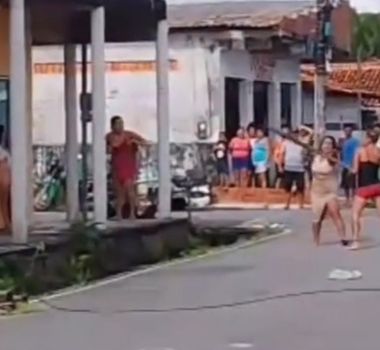 Imagem - Mulher flagra marido com amante e arma barraco em Salinas; assista