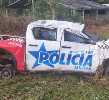 Imagem - Viatura da PM capota e deixa quatro policiais feridos em Marabá