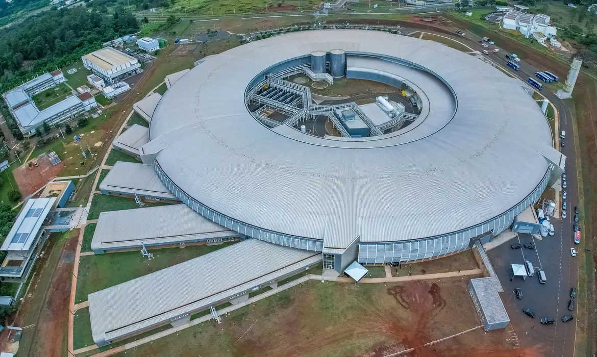 Laboratório abre para visitas ao acelerador Sirius - 