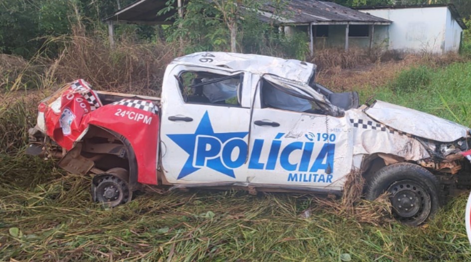 Imagem - Viatura da PM capota e deixa quatro policiais feridos em Marabá
