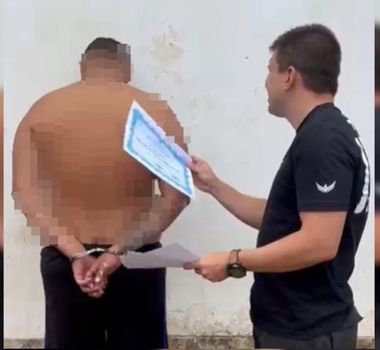 Imagem - Homem é preso por vender diplomas falsos com tabela no WhatsApp