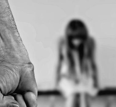 Imagem - Mãe paga R$ 7 mil para homem matar filha de 12 anos na Rússia