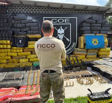 Imagem - Polícia apreende mais de 6 toneladas de drogas em lancha de facção no Amazonas