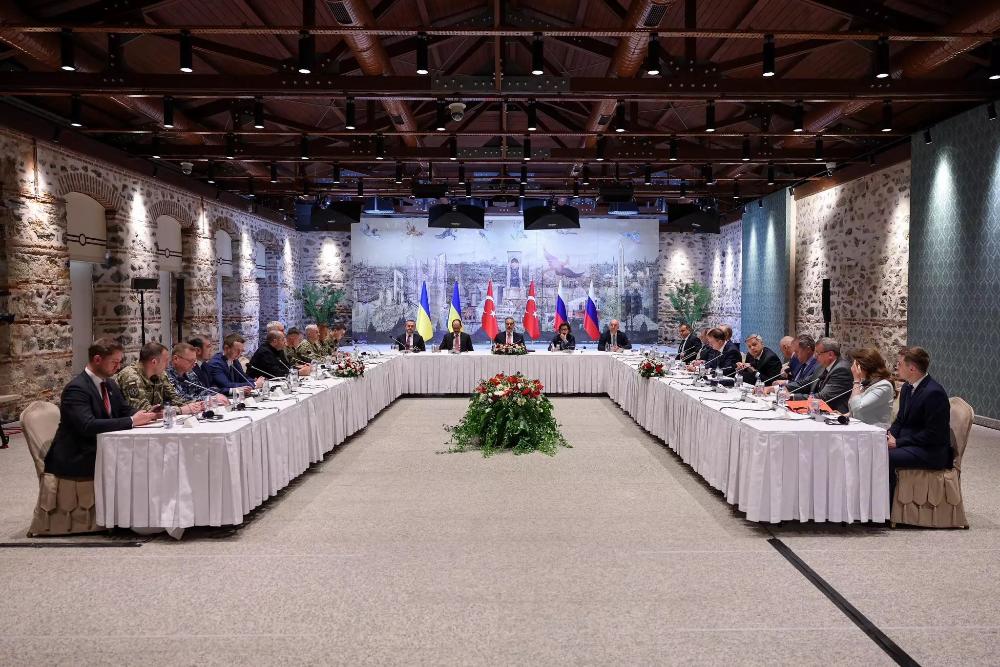 Rússia e Ucrânia participam de segunda rodada de negociações em Istambul