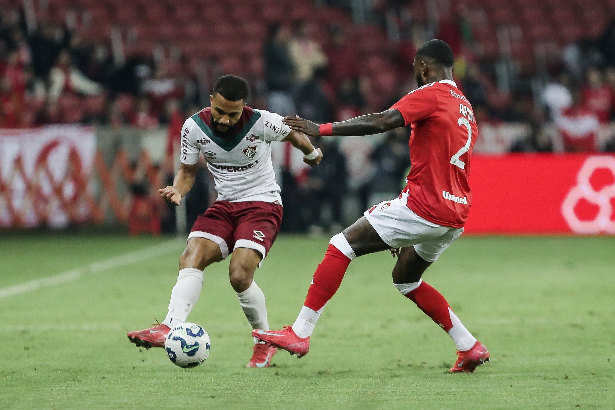 Imagem - Fluminense vence o Internacional no Beira-Rio e segue no G4 do Brasileirão