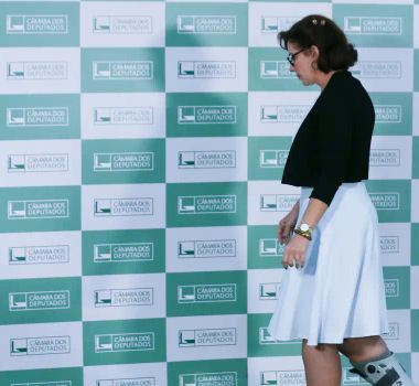 Imagem - STF vê Carla Zambelli como foragida após parlamentar deixar o Brasil
