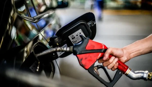 Petrobras reduz preço da gasolina nas refinarias em 5,6%, mas impacto nos postos ainda é incerto no Pará