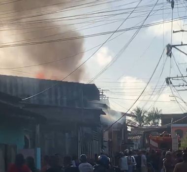 Imagem - Incêndio destrói casas no bairro da Cremação, em Belém
