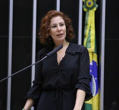 Imagem - Carla Zambelli diz ter arrecadado R$ 285 mil em ‘vaquinha’ antes de sair do Brasil