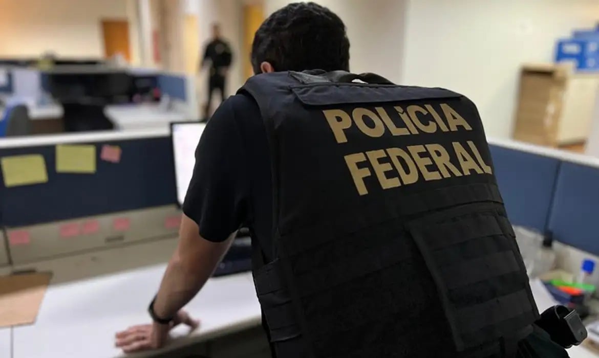 A PF deflagrou uma operação para combater os crimes de contrabando de migrantes.