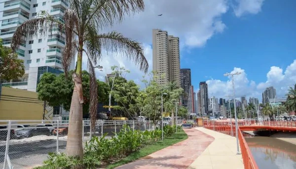 Nova Doca ganha mais um trecho aberto ao público com espaço de lazer, paisagismo e obras de saneamento