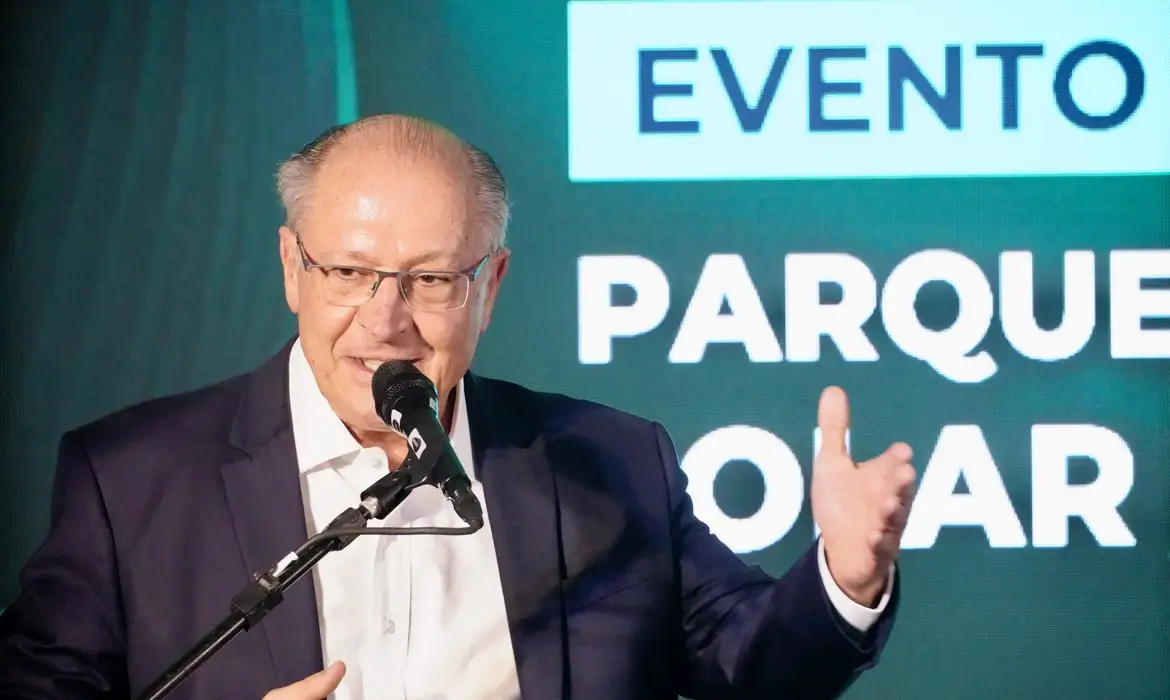 Imagem - Nova tarifa de Trump sobre o aço vai encarecer produto, diz Alckmin