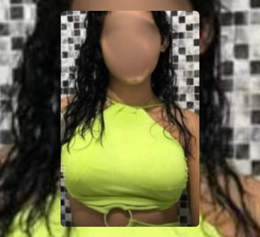 A adolescente visivelmente abalada e com sinais de emagrecimento, foi conduzida até a delegacia, onde reencontrou os familiares e recebeu apoio psicológico

