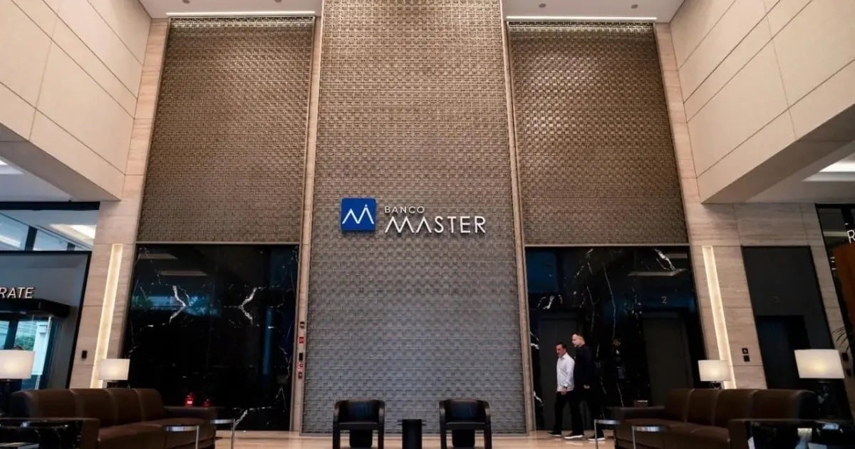 Banco Master.