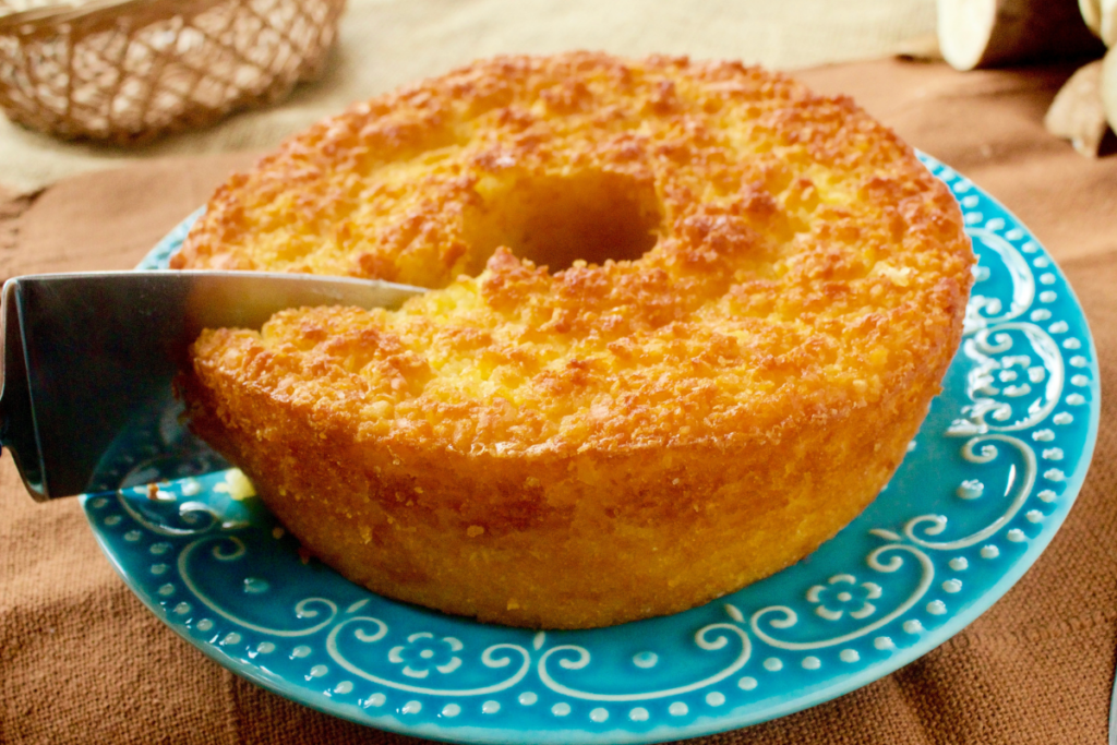 Bolo de mandioca (Imagem: Virginia | AdobeStock)